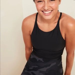 Old Navy Women’s Powersoft Longline Sports Bra Medium